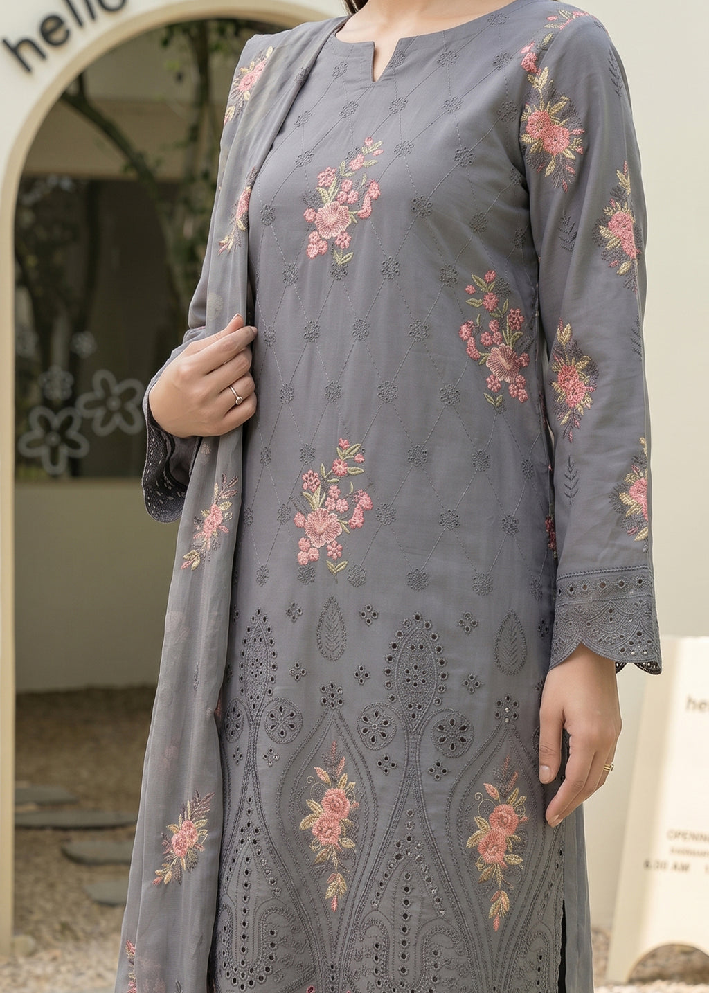 Zeenat - Grey